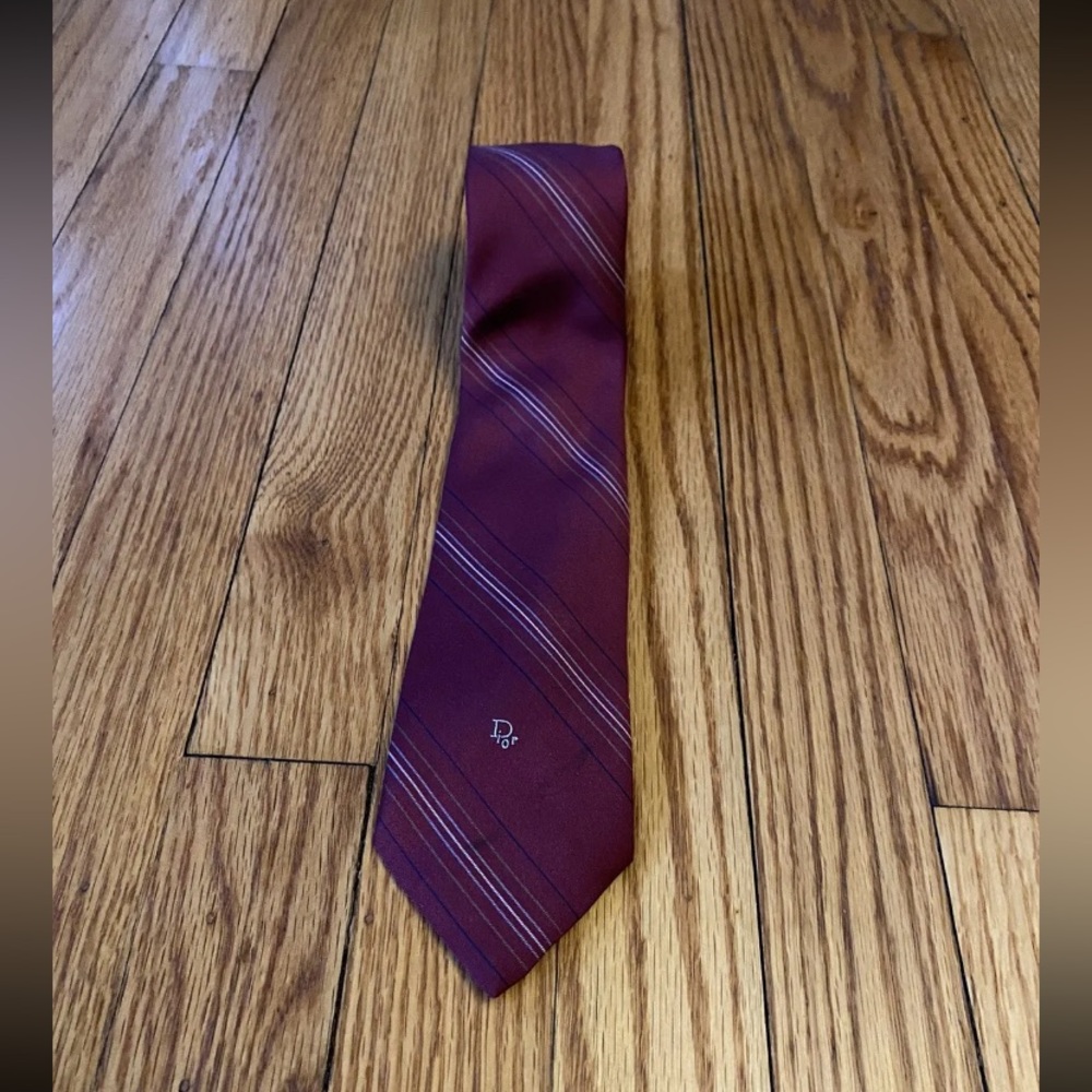 (1) Trendy Red Striped Christan Dior Paris New York Tie